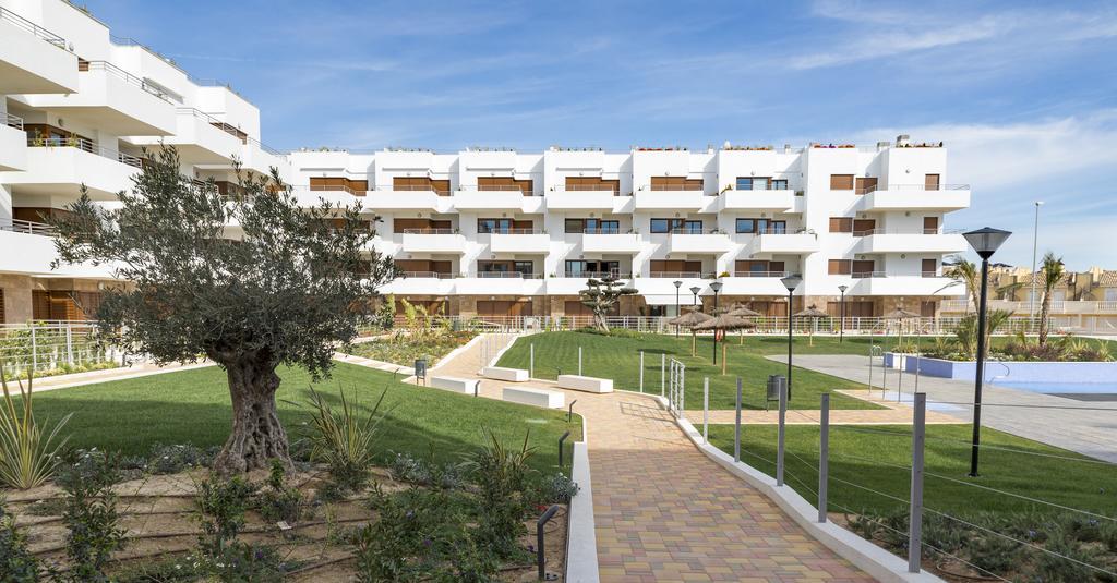 Terrazas De Campoamor By Mar Holidays Orihuela Ngoại thất bức ảnh