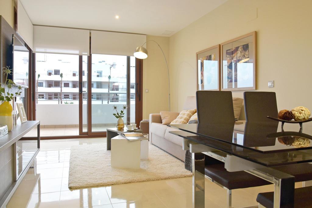 Terrazas De Campoamor By Mar Holidays Orihuela Ngoại thất bức ảnh